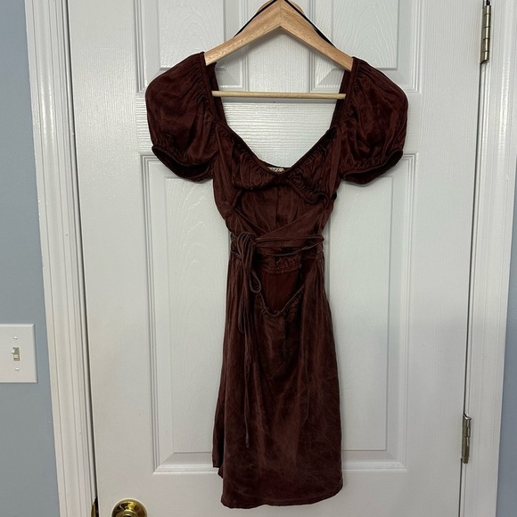 VRG GRL Dress Mini Cut Out Brown Vacation Summer Travel Sexy Size 2 Extra Small - Picture 3 of 7